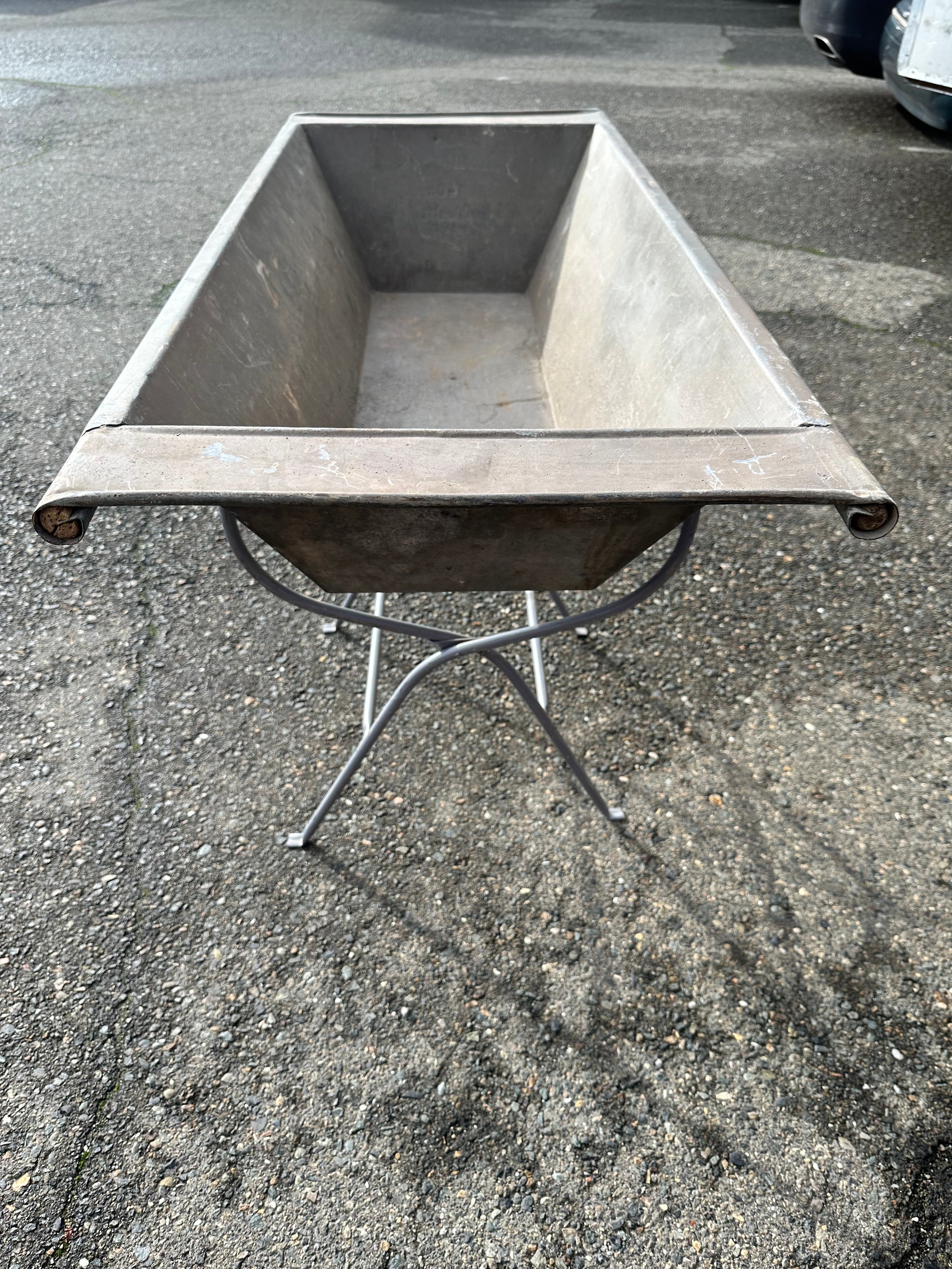 Hungarian Tub with Stand