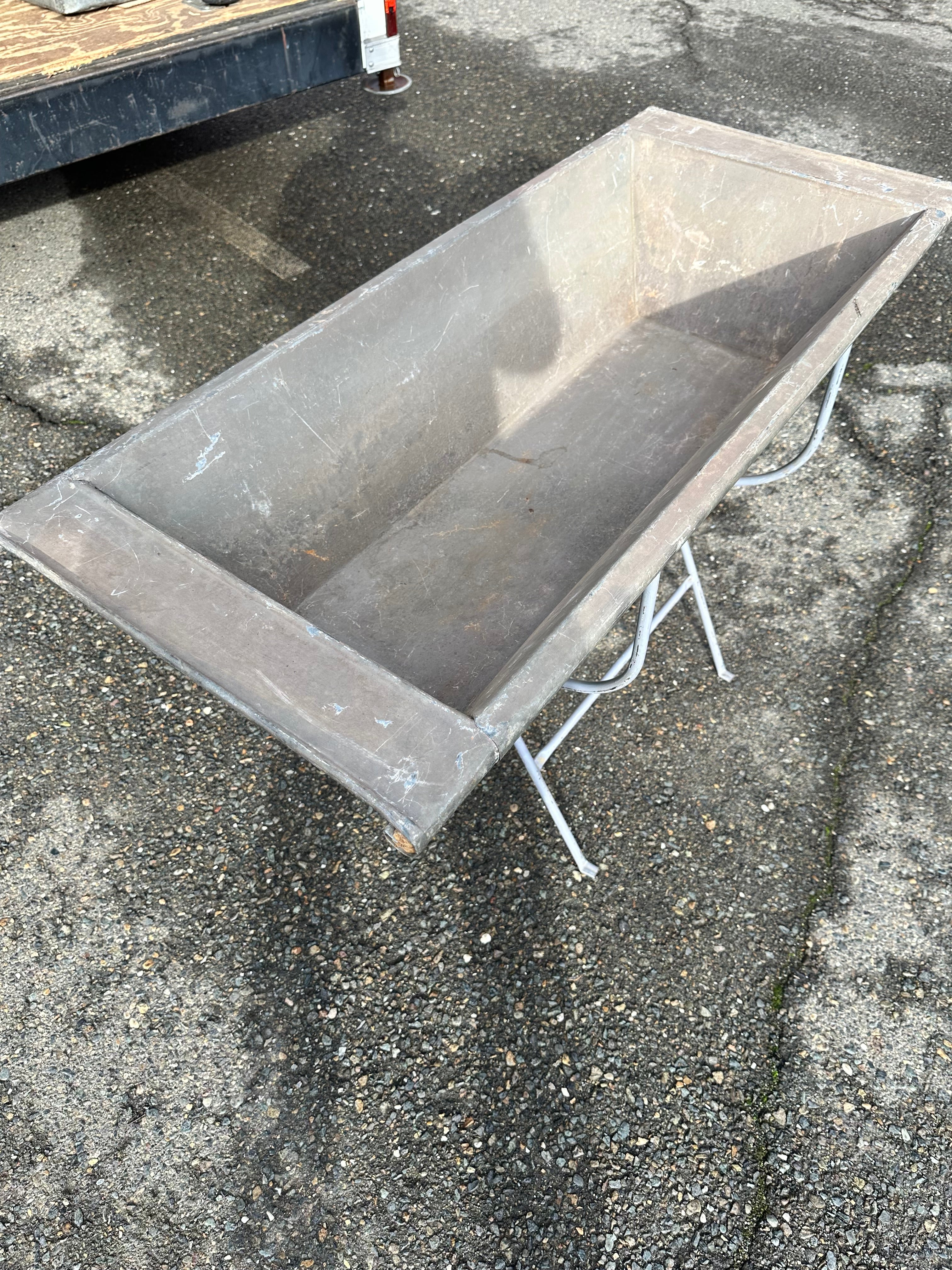 Hungarian Tub with Stand