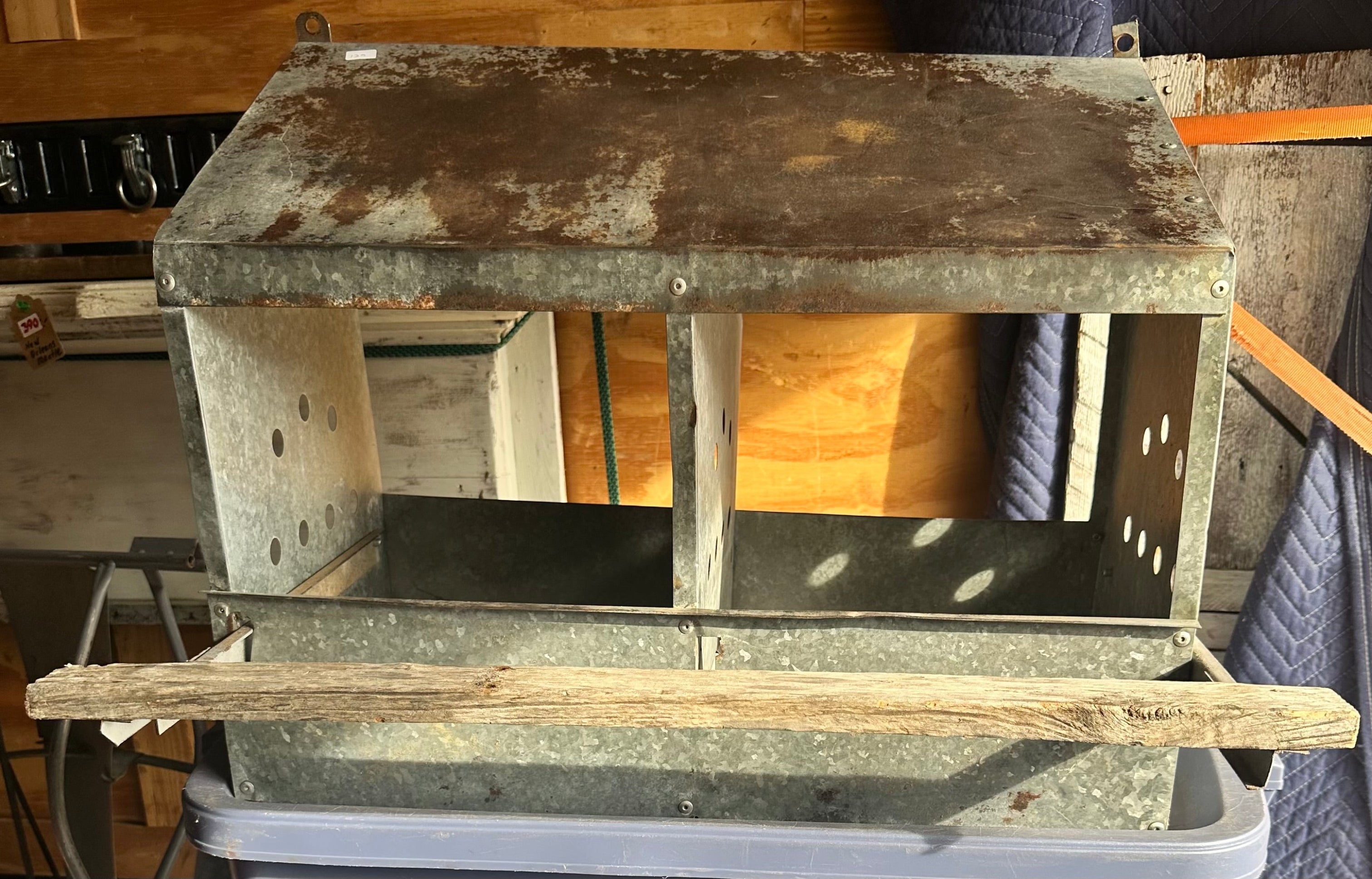 Chicken Nester - 2 Hole